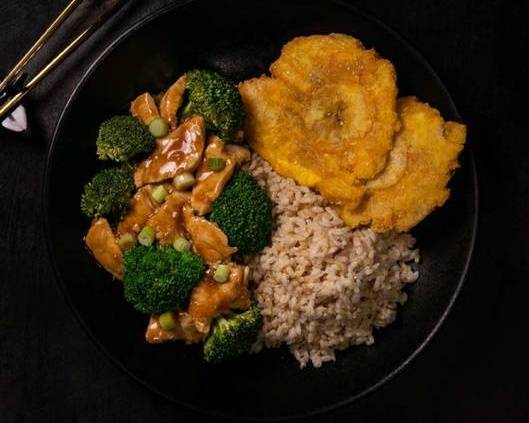 Ginger Chicken with Broccoli Combo