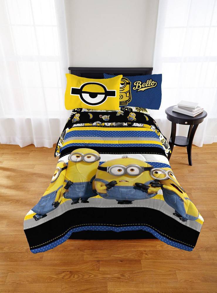 Universal Studios Minions "Black Gold" Twin Full Comforter Delivery