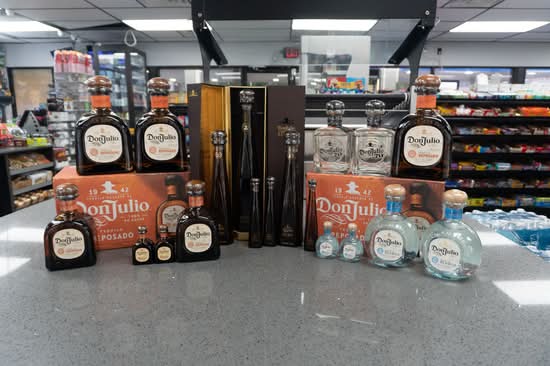 Top Shelf Liquors (700 SW 2nd Ave)
