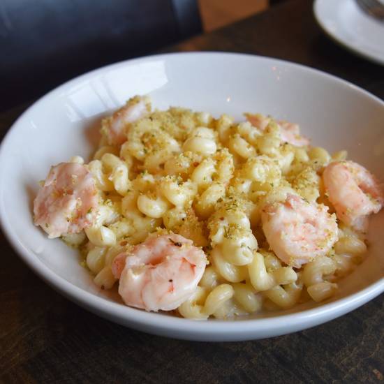 TWISTED MAC & CHEESE WITH SHRIMP