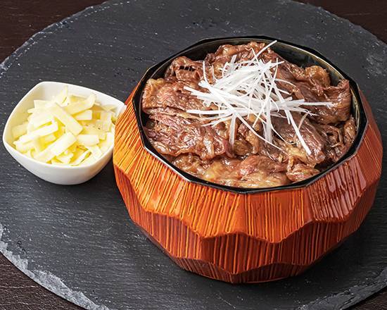 宮澤の濃厚乾酪牛重並 (肉120g+米200g) Miyazawa Beef & Cheese Rice Box - Regular