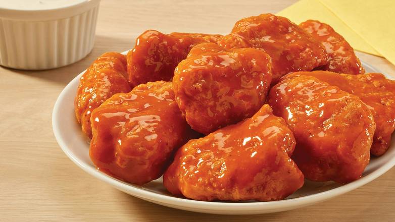 Buffalo Boneless Howie Wings®