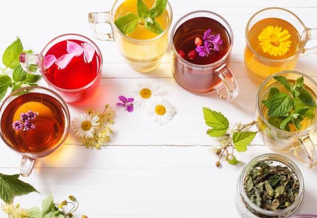 Tisana, Té Caliente e Infusiones