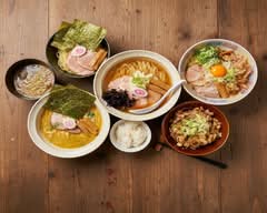 【こだわりの濃厚煮干ラーメン】煮干乃宴