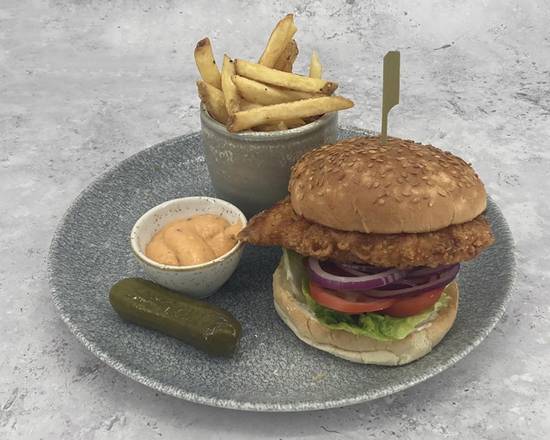 CRISPY BUTTERMILK CHICKEN BURGER