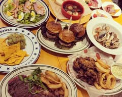 BurgerCafe&Grill PICCOLO ピッコロ