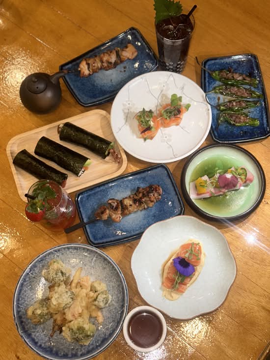 Handroll Social (23144 Cinco Ranch Boulevard Ste C)