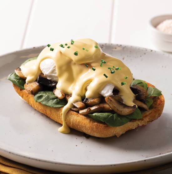 Eggs Bene w/ Spinach & Mushroom