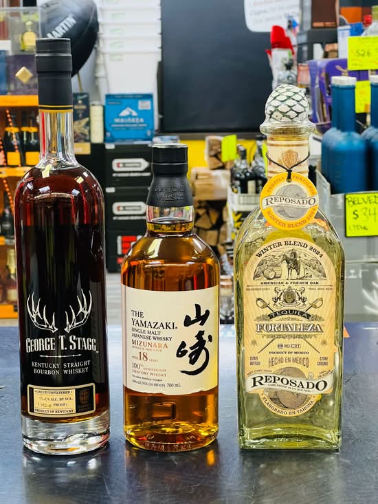 Lindy's Liquor Warehouse (Aviation Blvd)