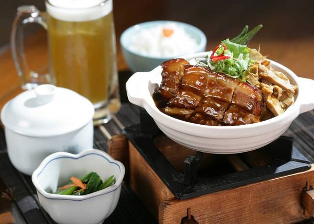台灣筍乾焢肉飯  Pork Belly with Dried Bamboo Shoot Rice
