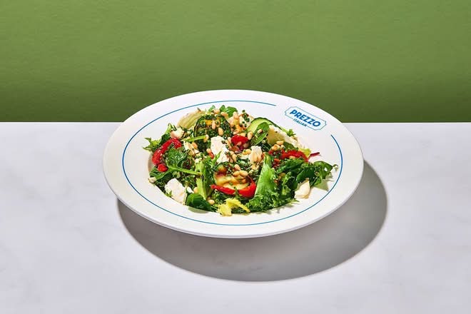 Goat's Cheese & Roasted Peppers Salad