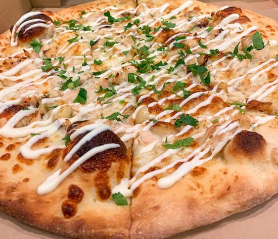 Garlic Chicken Pizza **