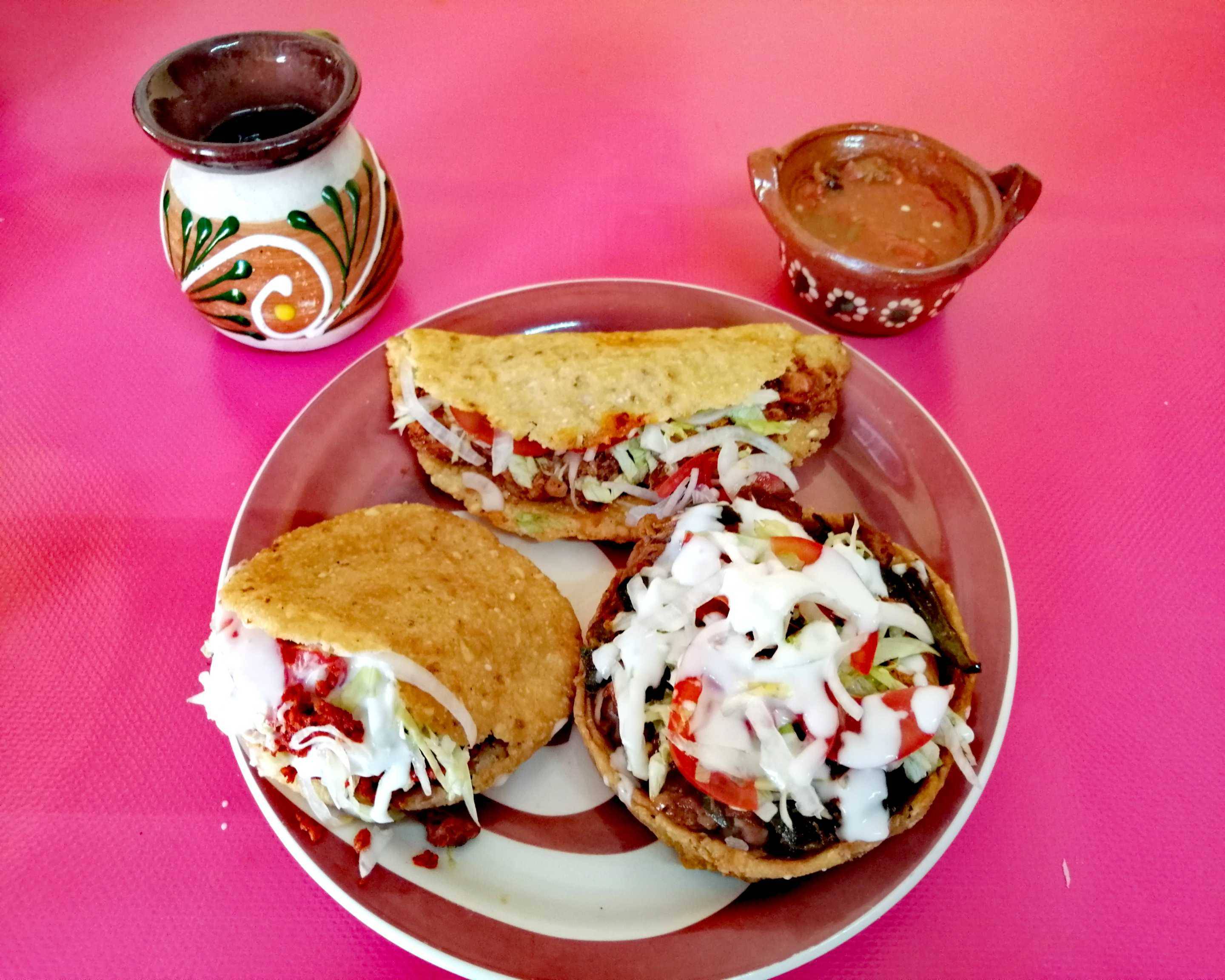 Quesadillas Gorditas y Sopes Qué Sazón de la Güera Menú a Domicilio en León  de los Aldama | Quesadillas Gorditas y Sopes Qué Sazón de la Güera Precios  | Uber Eats