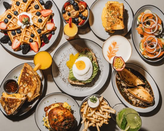 Eva’s (3981 Rue Notre-Dame Ouest)