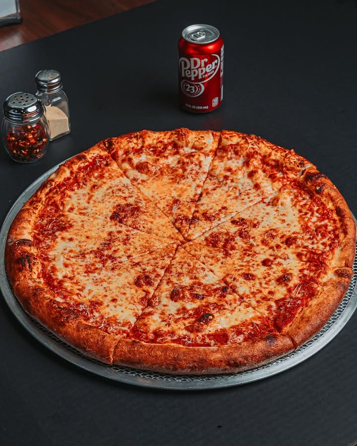 18" Regular Cheese Pie