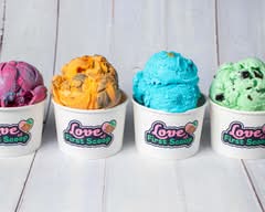 Love at First Scoop (Carrington)