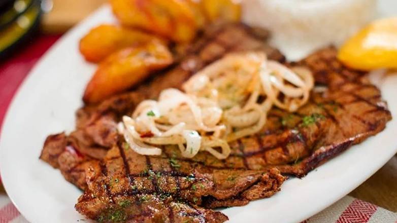 Grilled Steak with Sauteed Onions (encebollado)