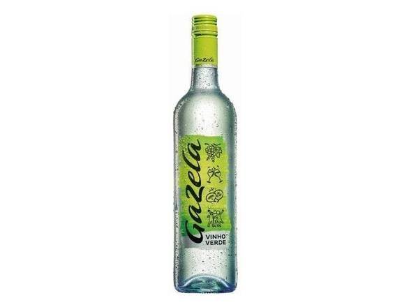 Gazela Vinho Verde Wine (750 ml)