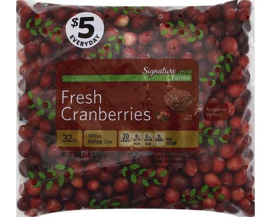 Order Signature Farms · Fresh Cranberries (32 oz) food online from Safeway store, Butte on bringmethat.com