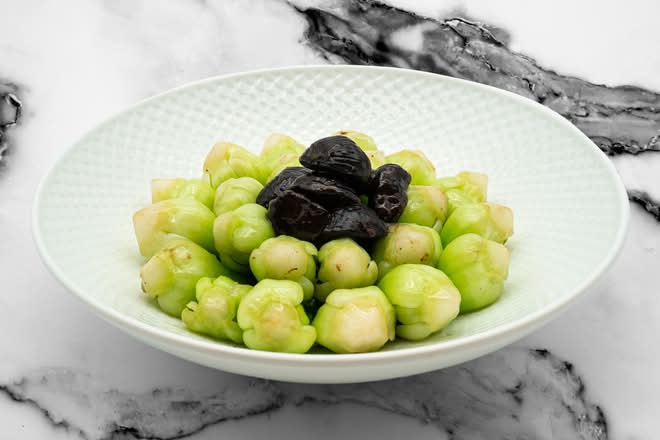 Black Garlic Bok Choy