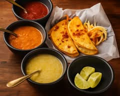 Planchaditos BiBi (Calle Campo Verde, Ext. 574, Col Campo Real, Loc. Campo Real)