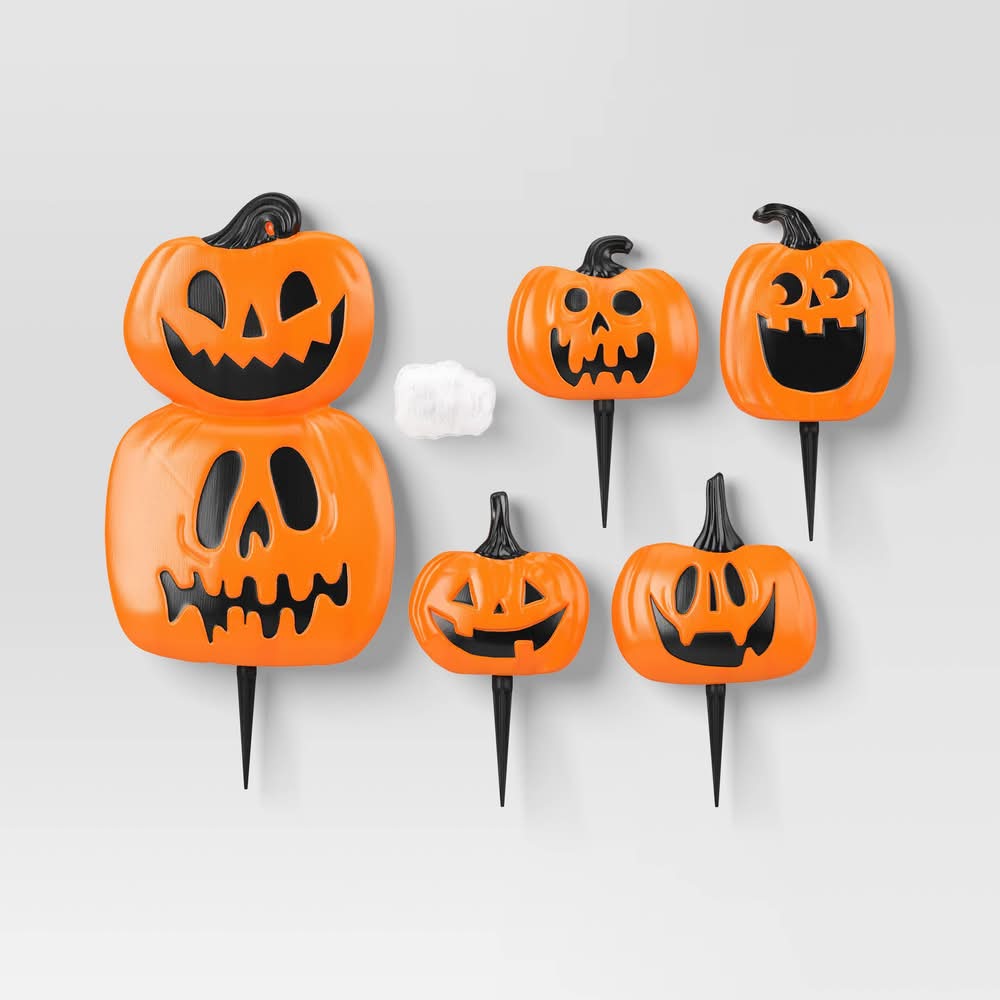 Hyde & EEK! Boutique Pumpkins Scene Setter Halloween Decorative Prop Kit, 20 in (11 ct)
