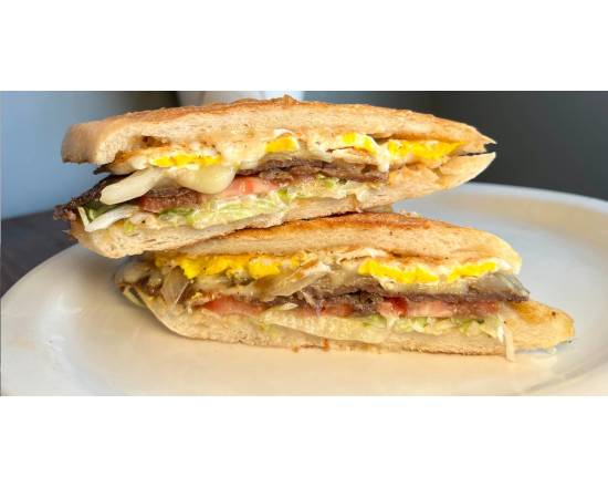 Bistec con Huevos Y Queso