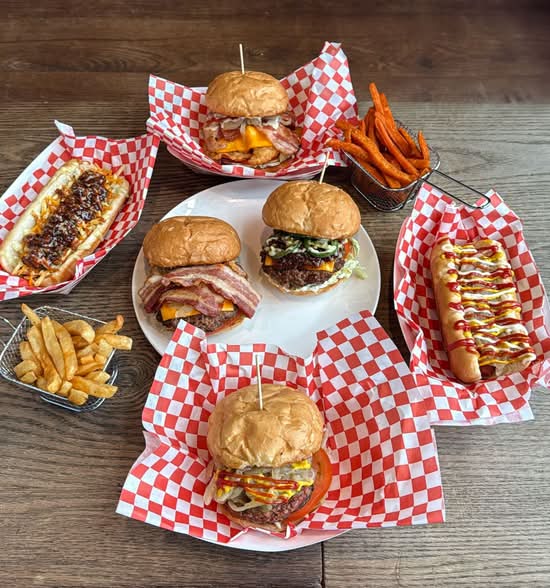 BILLY BURGERS (621 Southwest 19th Avenue)
