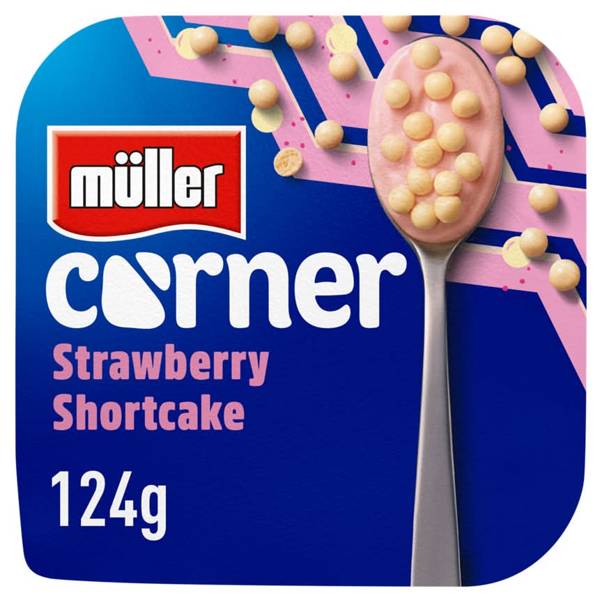 Müller Strawberry, Corner Shortcake Yogurt (124g)