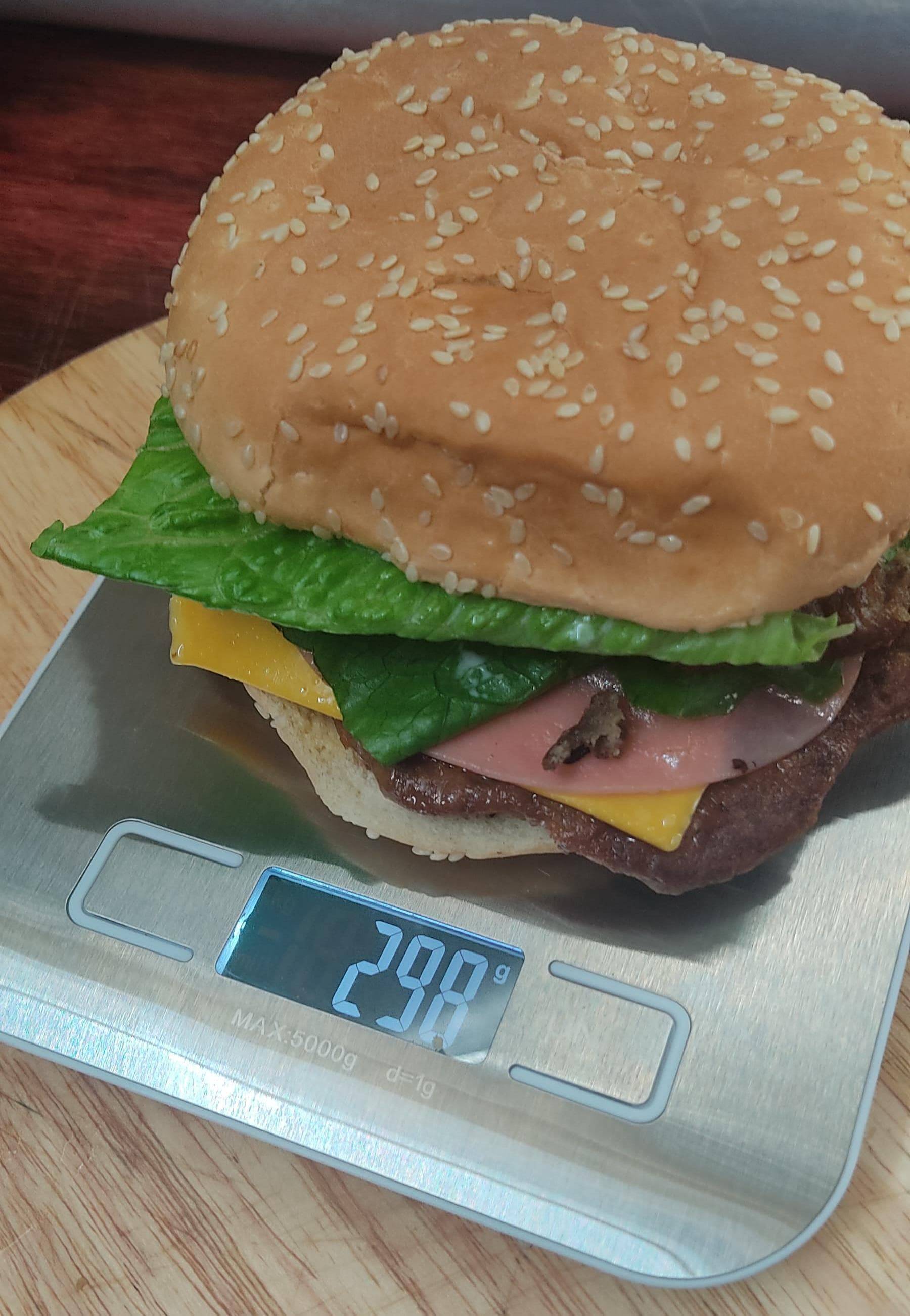 HAMBURGUESA SENCILLA + Pepsi 355ml y  50 gramos de Papas