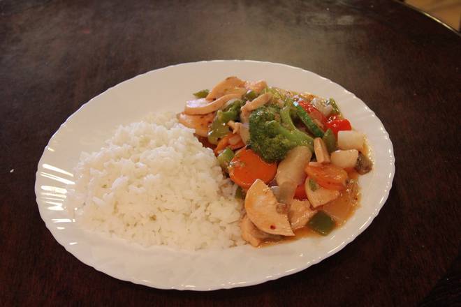 Wok de Verduras Con Pollo o Res