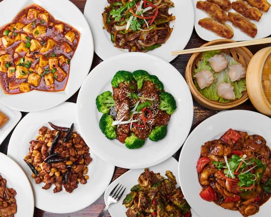Nine To Five Eats Lakeshore (4002 Sheppard Ave E)