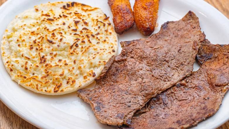 Grilled Steak with Arepa and Cheese (carne & arepa)