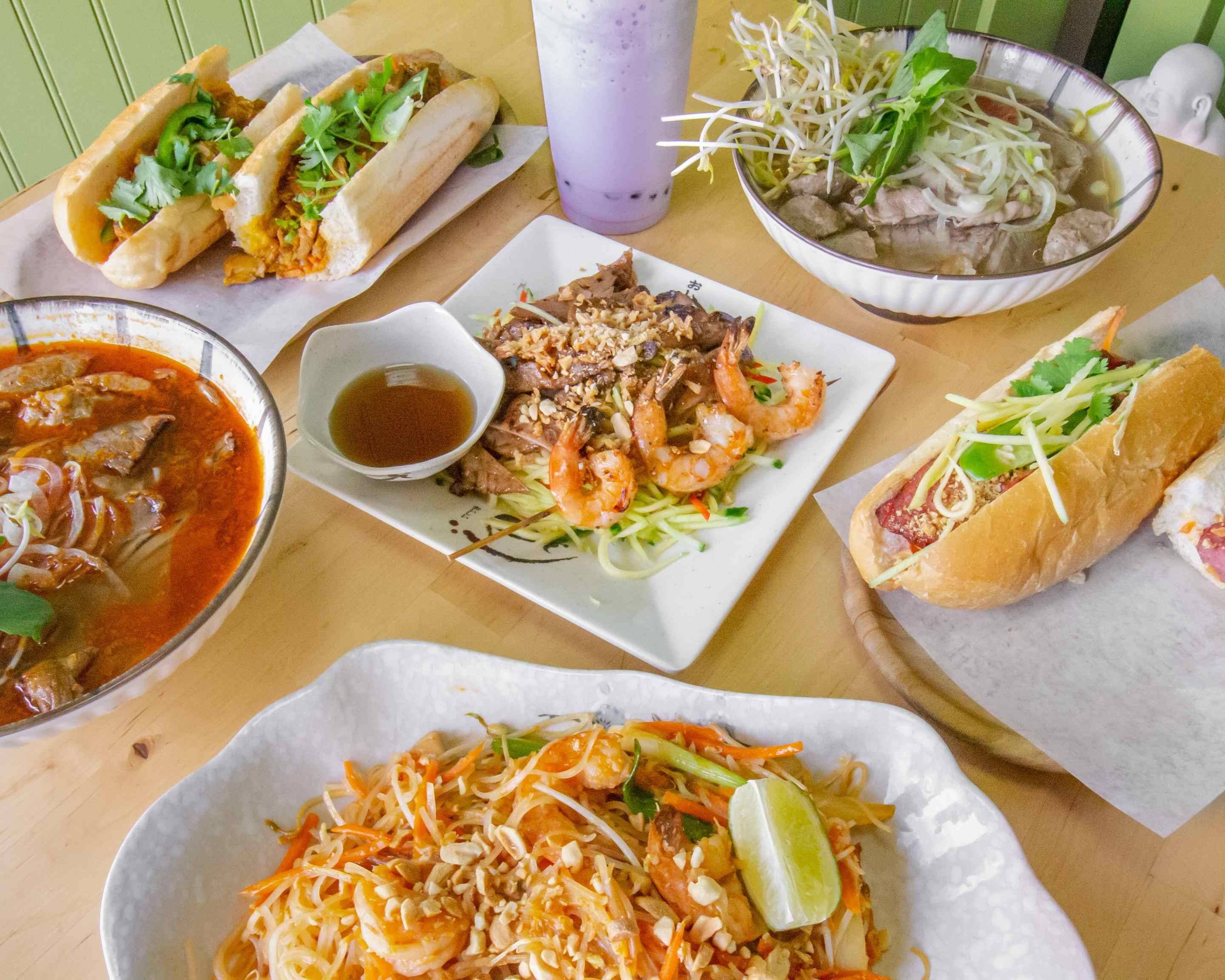 Order Banh Mi Zon (BMZ) Delivery【Menu & Prices】 Sherwood Park Uber Eats