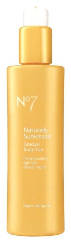 No7 Naturally Sun Kissed Gradual Body Tan (200ml)