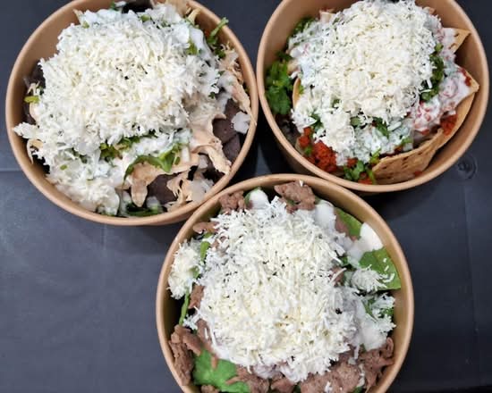 Chilaquiles y Hamburguesas Don Quil