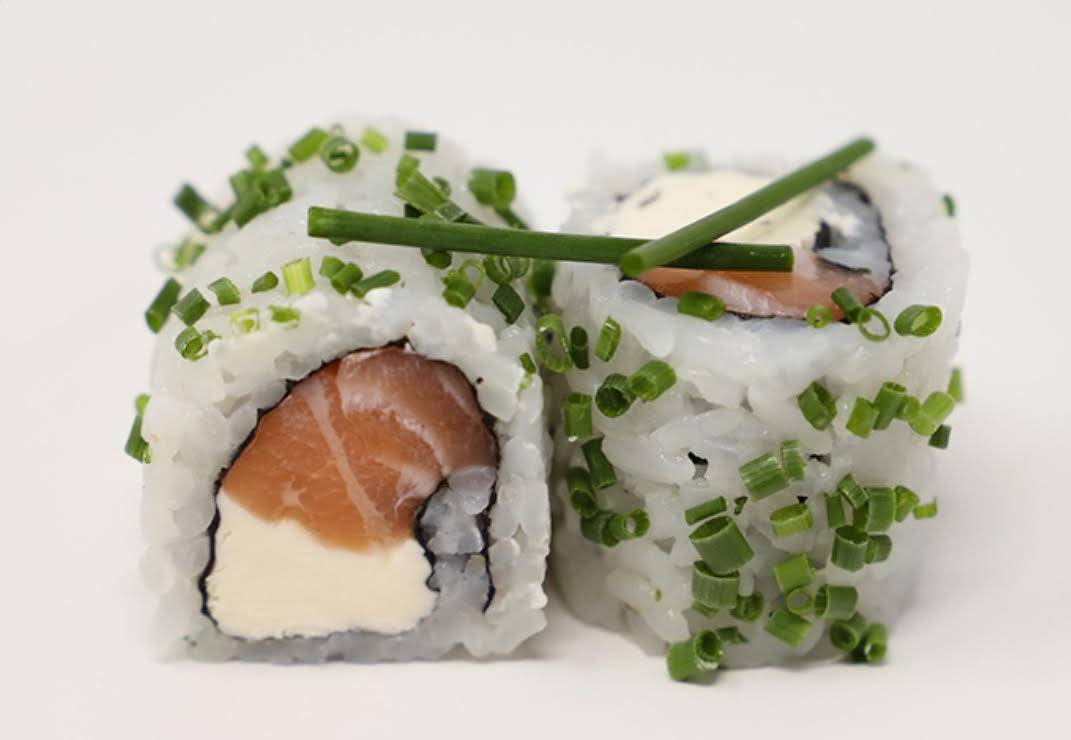 42- California roll saumon cheese ciboulette