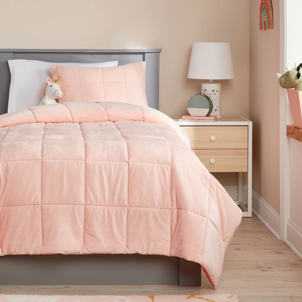 Pillowfort Kids' Comforter Set Windowpane Velvet, Queen, Pink