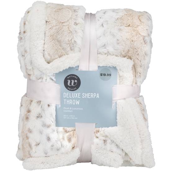 DELUXE SHERPA THROW