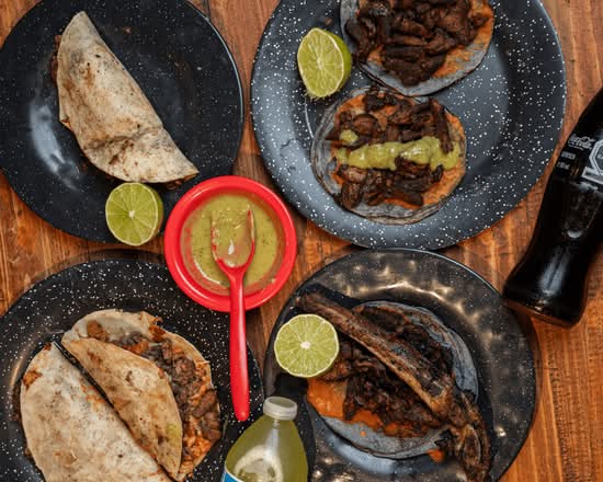 Tacos de corte + SALSA