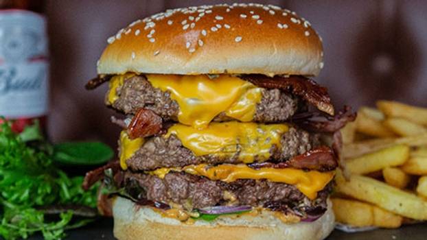 Colossal Burger XXL + frites