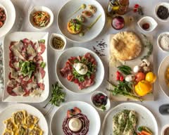 Casa Rolandi Gourmet Cuisine