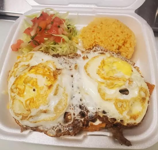 CHICKEN CHILAQUILES SALSA VERDE