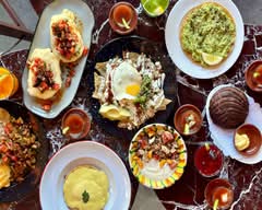 La Catedral | Cócteles y Antojitos