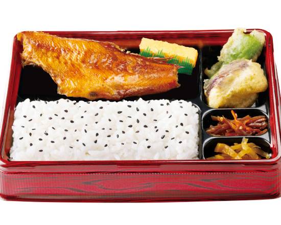 赤魚の煮付け弁当 Simmered red rockfish lunch box