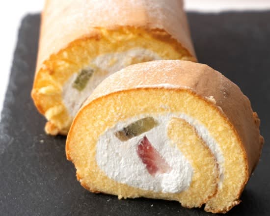 オアフ　フレッシュ国産苺のフルーツロール　1本　J-976