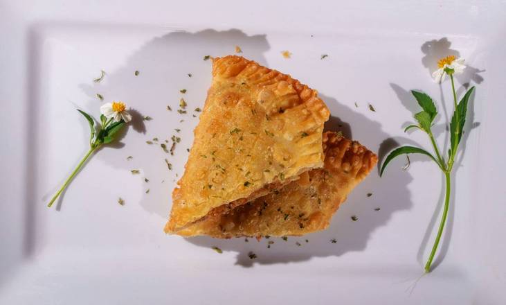 Pastelillo carne  & queso