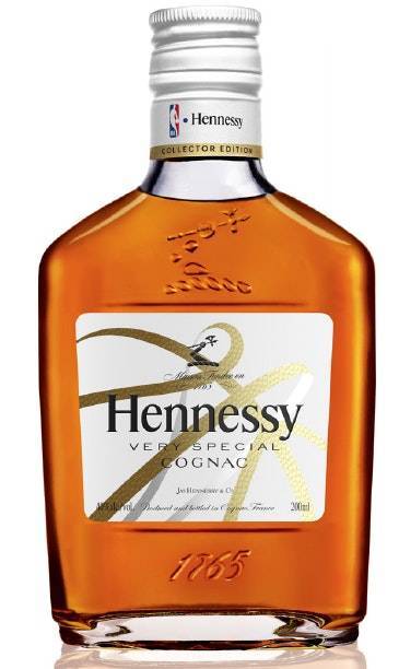 Hennessy V.s Cognac Nba Gift Box (200ml bottle)