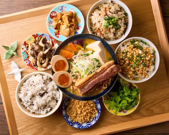 豚汁とごはん【一汁満菜】 大塚店