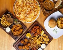 NEW Hennie's, Silverlakes